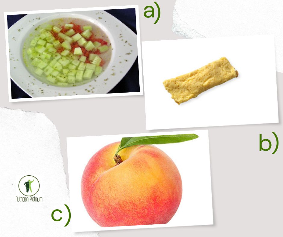 Gazpacho Almeriense con tortilla francesa y melocotón tamaño puño.